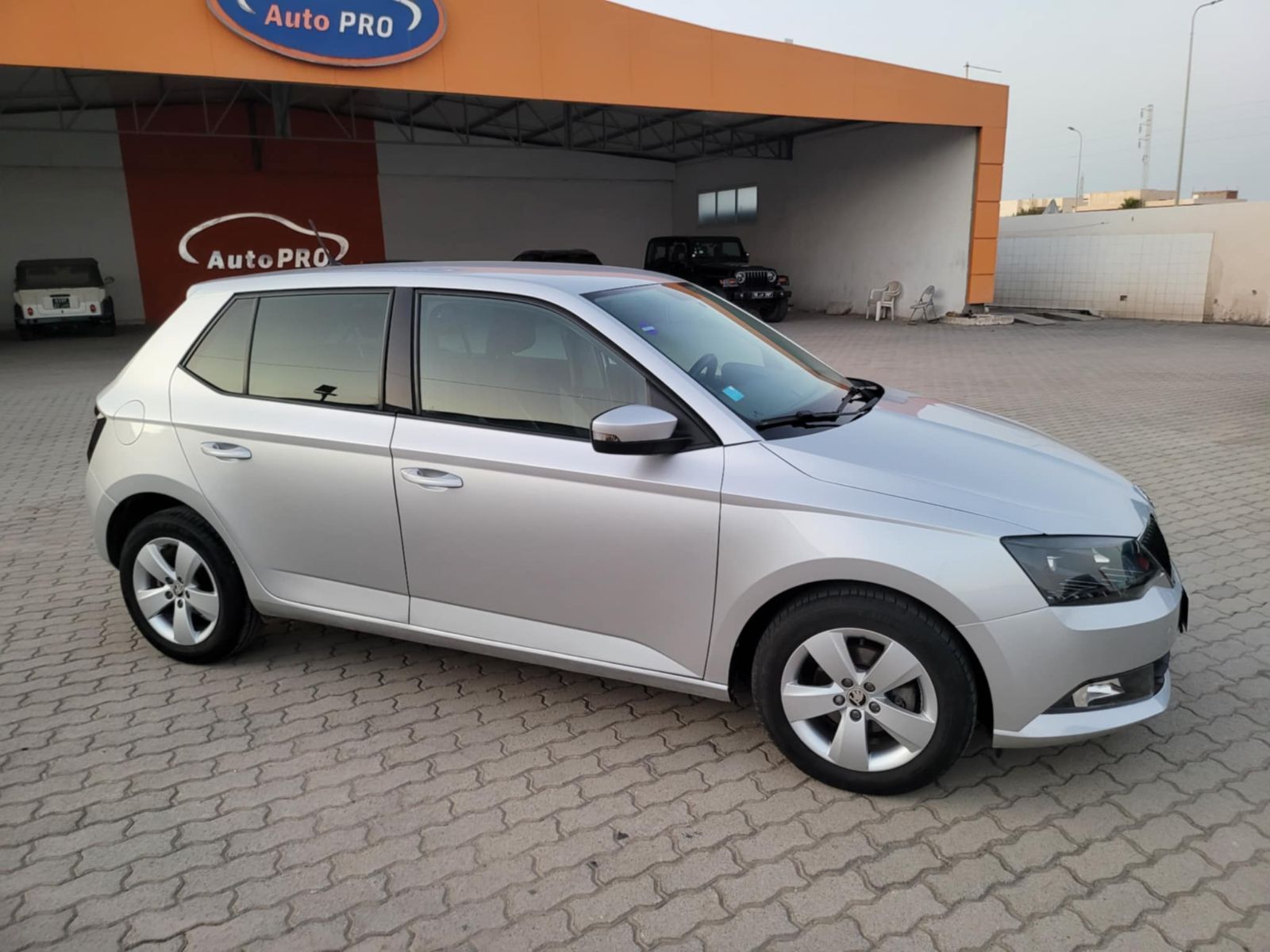 Skoda Fabia Essence à Sfax - Photo 3