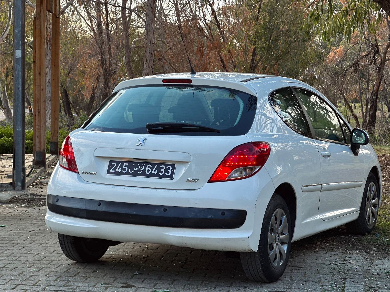 Peugeot 207 à Ben Arous - Photo 8