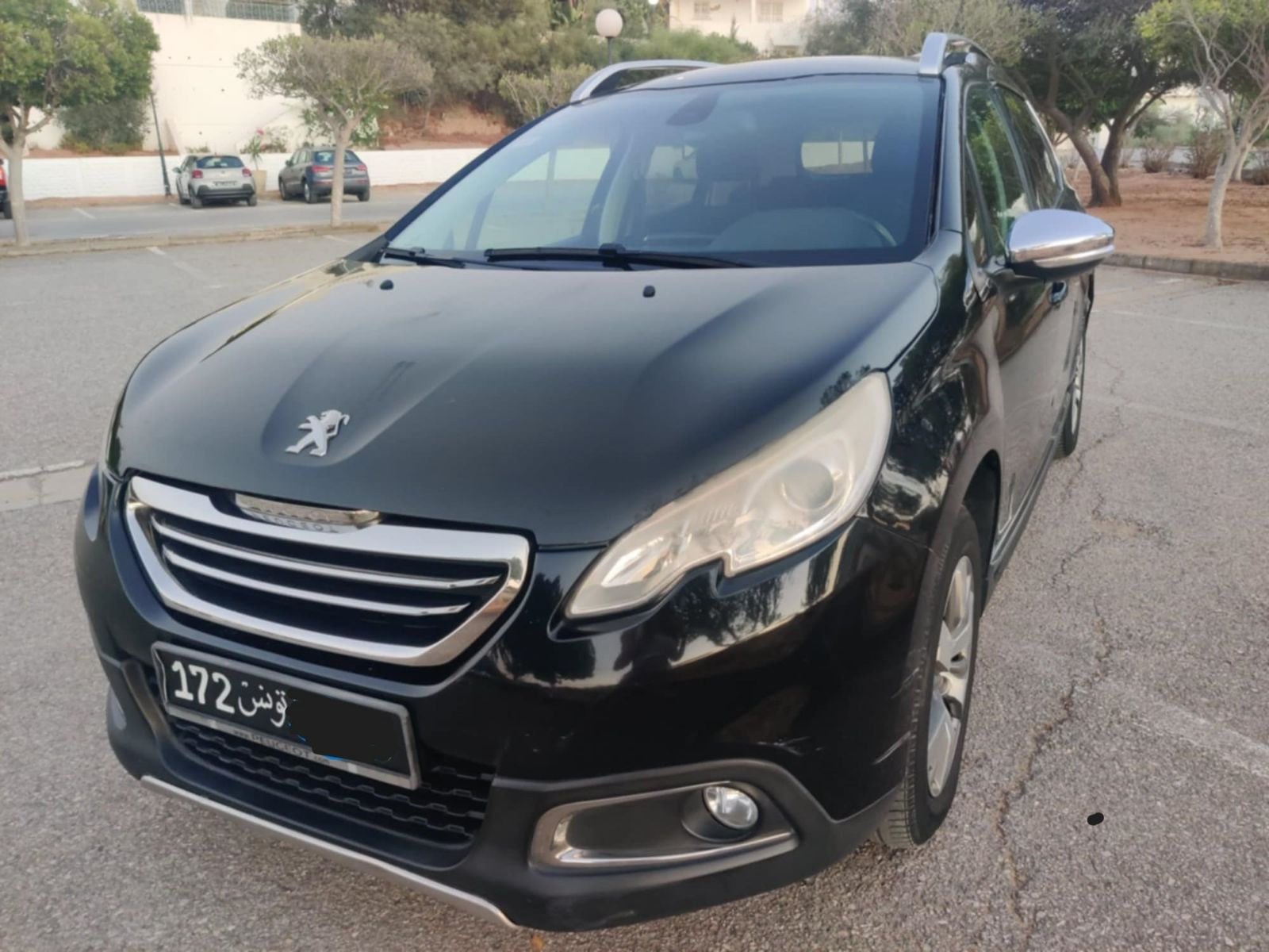 Peugeot 2008 Allure PM + Toit à Ariana - Photo 3