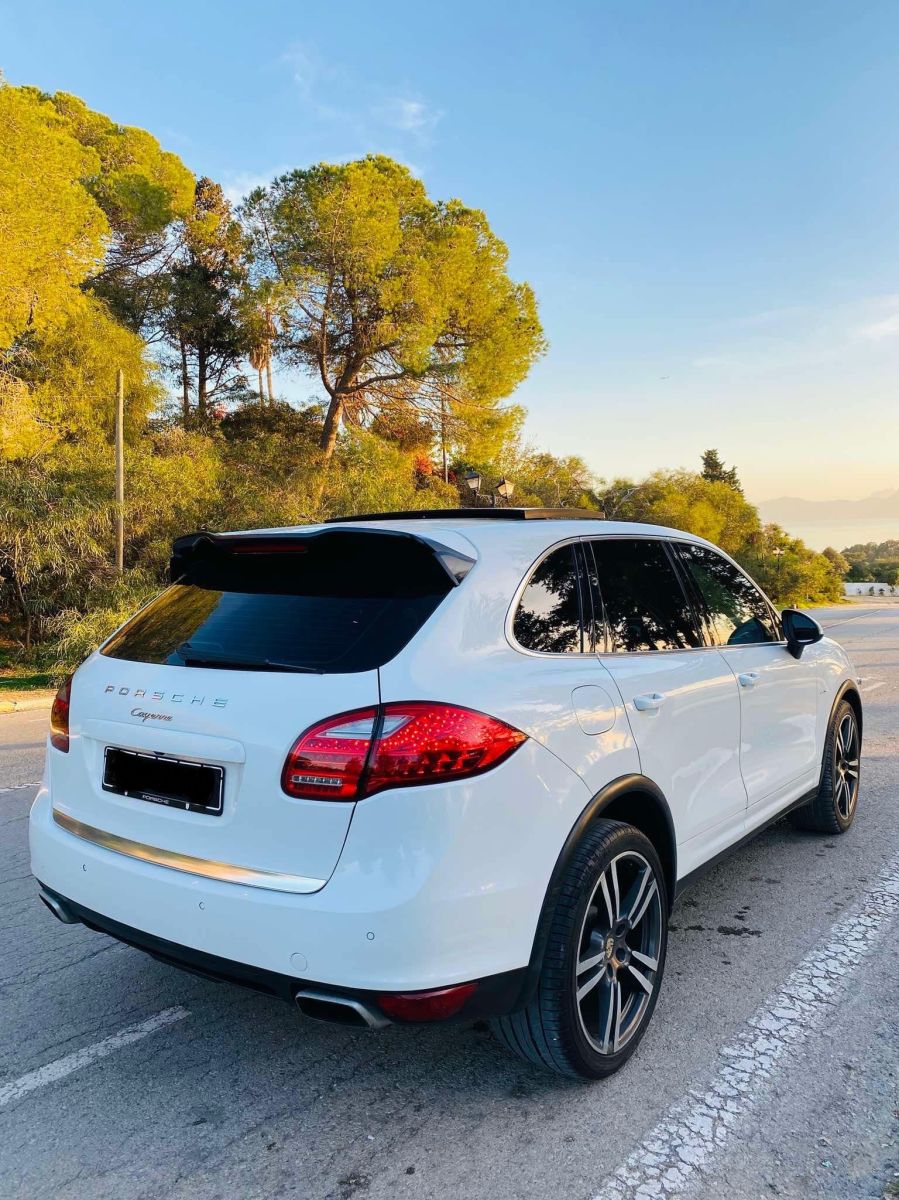 Porsche Cayenne à Ariana - Photo 6