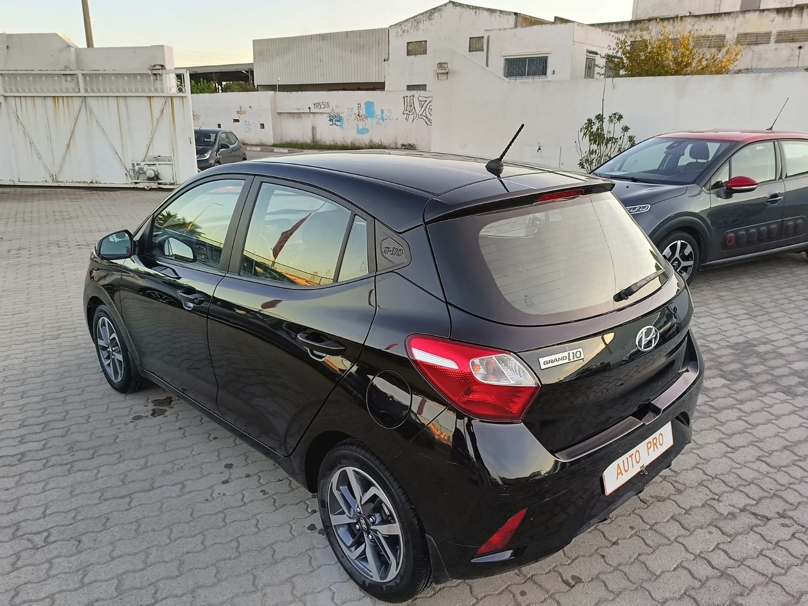 Hyundai Grand i10 GLS à Tunis - Photo 12