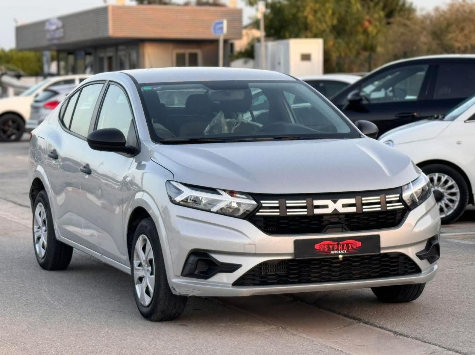Dacia Logan à Tunis - Photo 2
