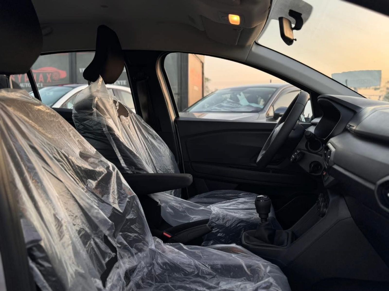 Dacia Logan à Tunis - Photo 7