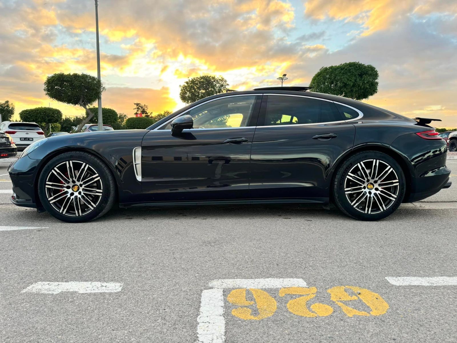 Porsche Panamera 4S E-hybride plugin à Tunis - Photo 1