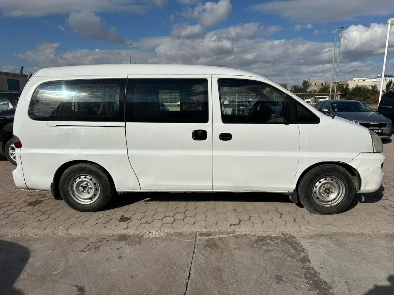 Hyundai H-1 à Ben Arous - Photo 4