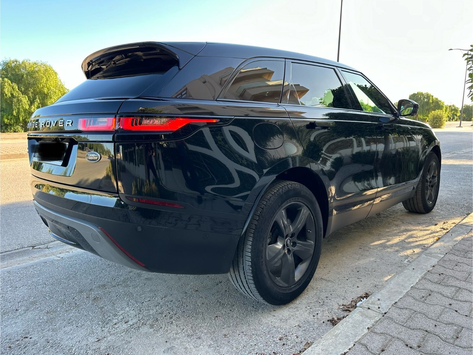 Land Rover Range Rover Velar R-Dynamic à Tunis - Photo 11