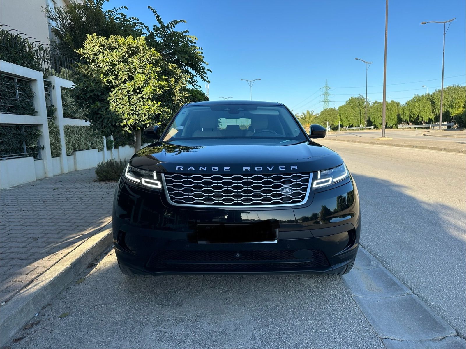 Land Rover Range Rover Velar R-Dynamic à Tunis - Photo 3