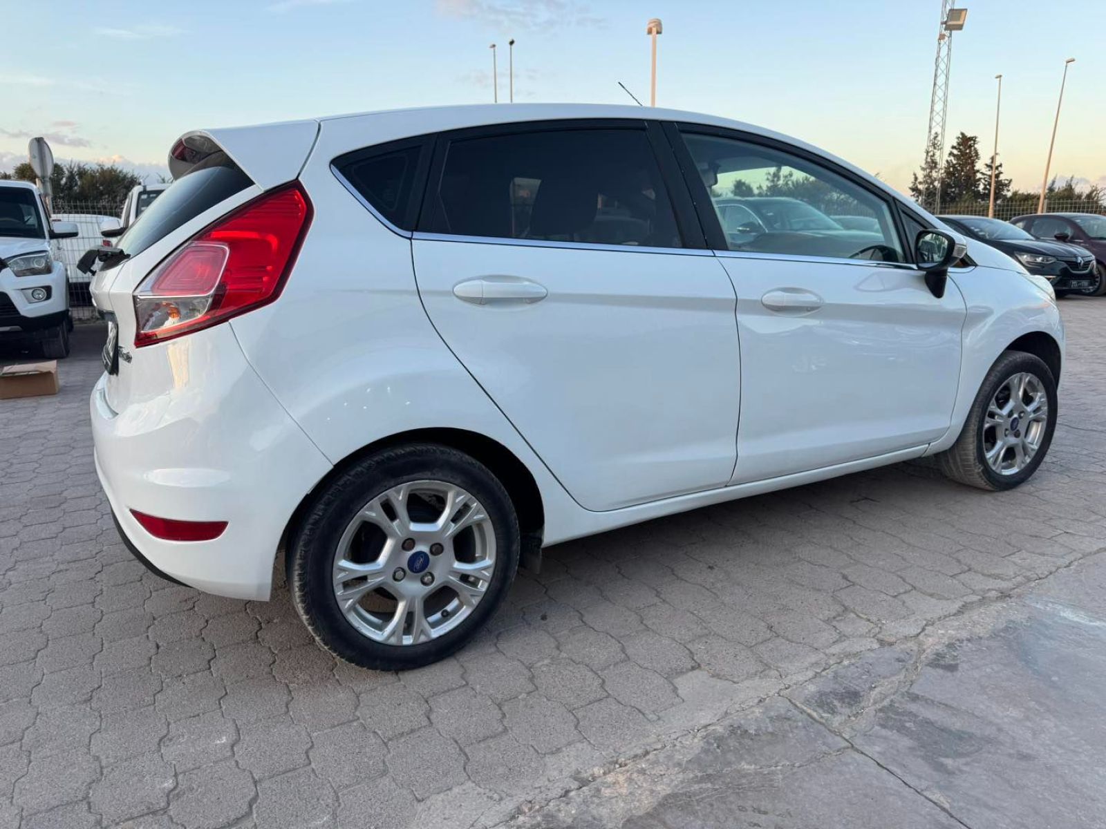Ford Fiesta à Tunis - Photo 5