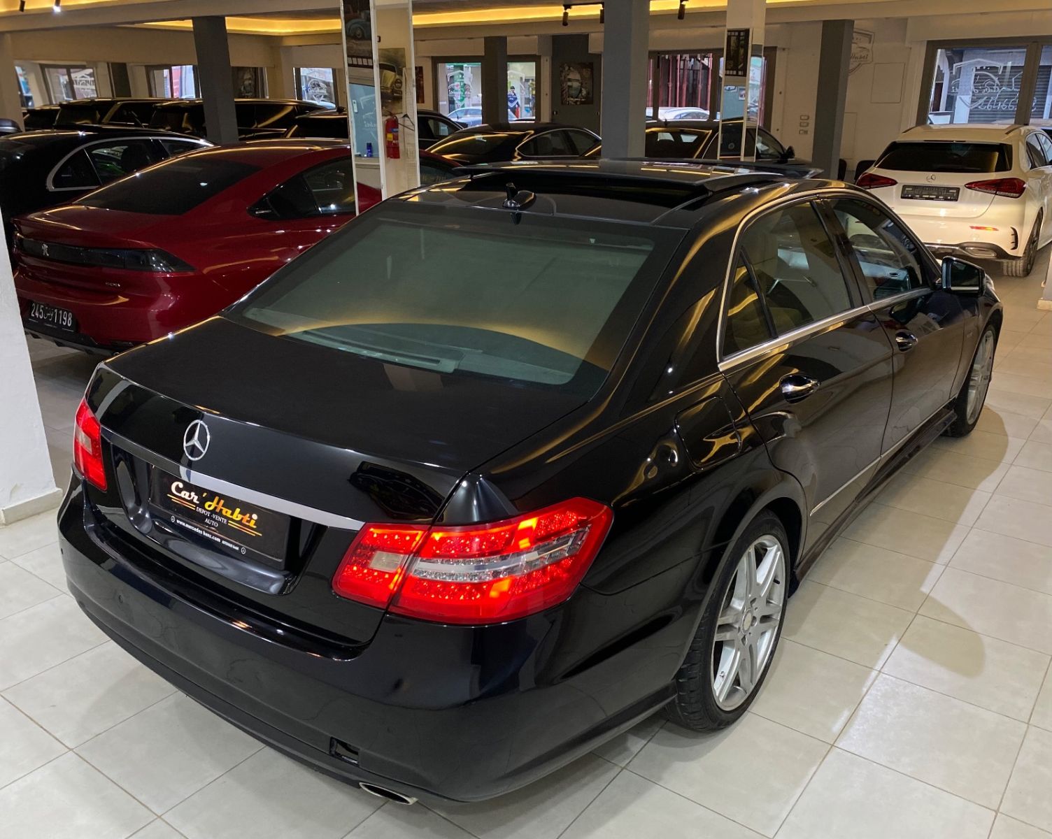 Mercedes-Benz Classe E e220 à Tunis - Photo 6