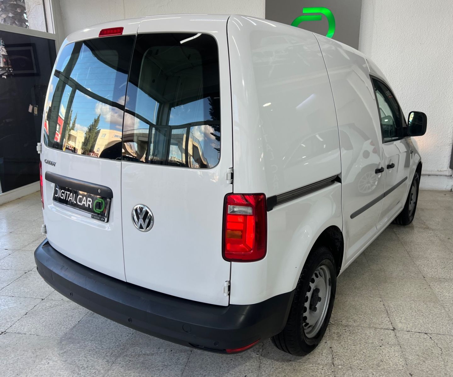 Volkswagen Caddy Prestige PM à Tunis - Photo 11