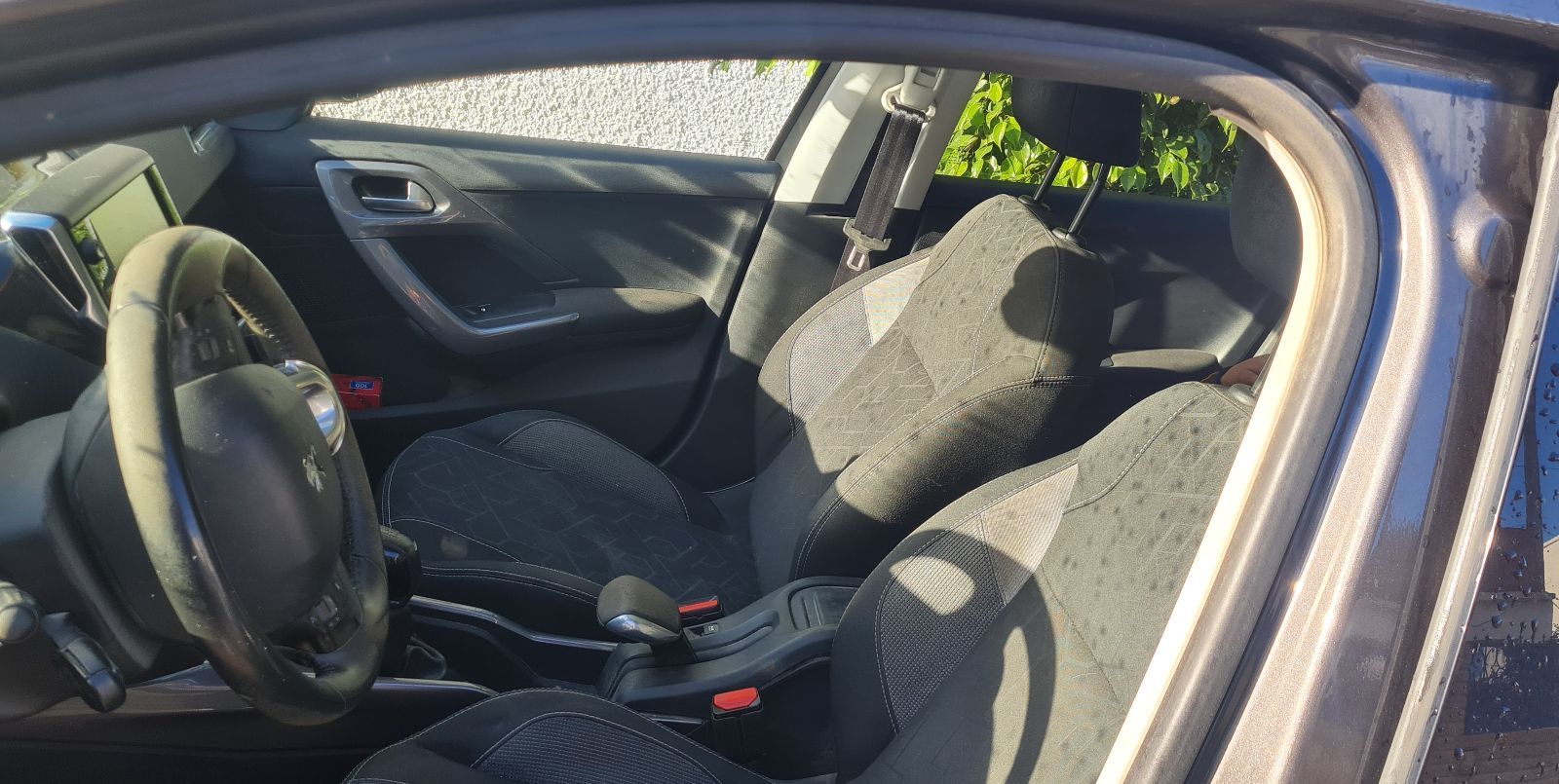 Peugeot 2008 Active PM + Toit à Sfax - Photo 1