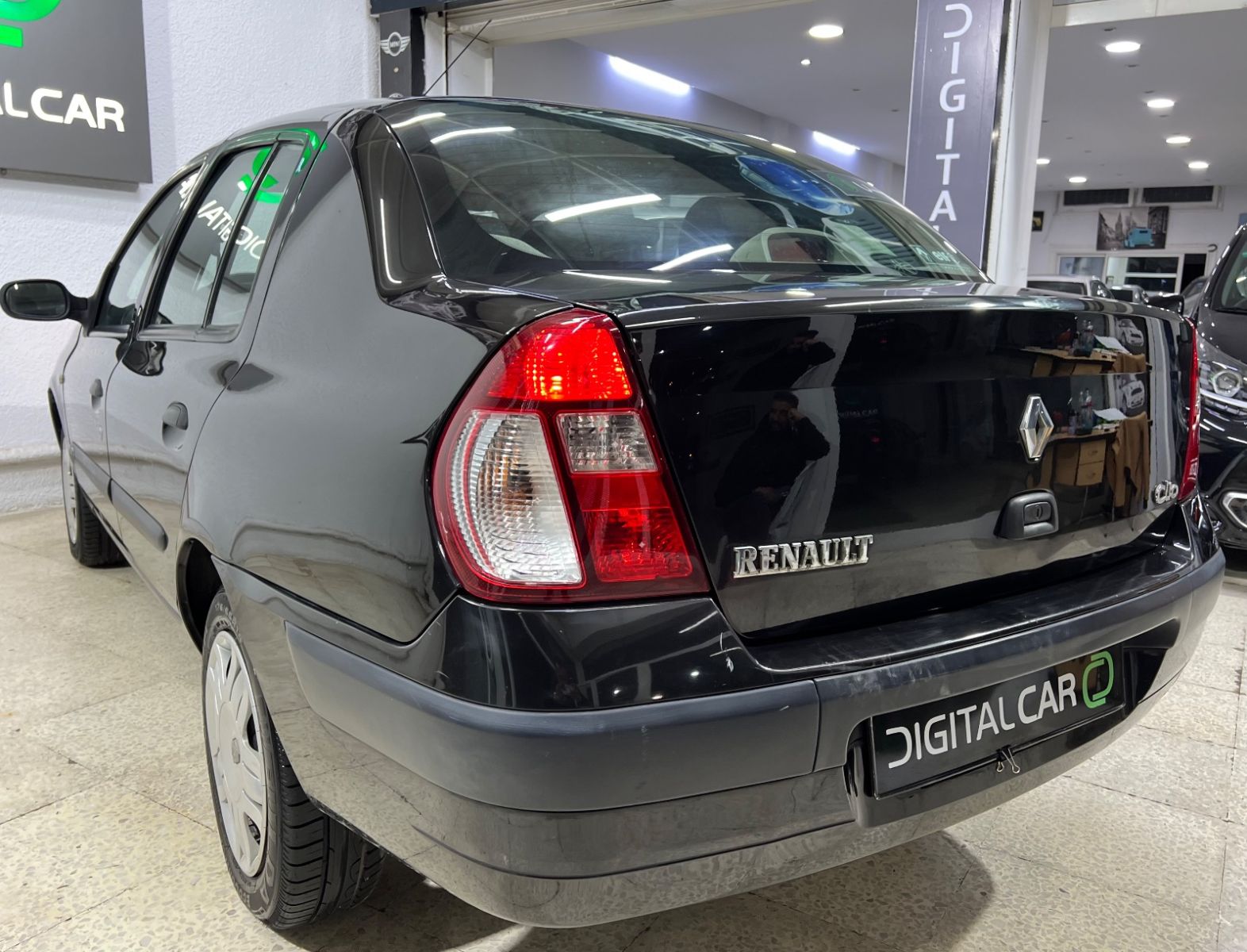Renault Clio Classic Couleur beige à Sfax - Photo 15