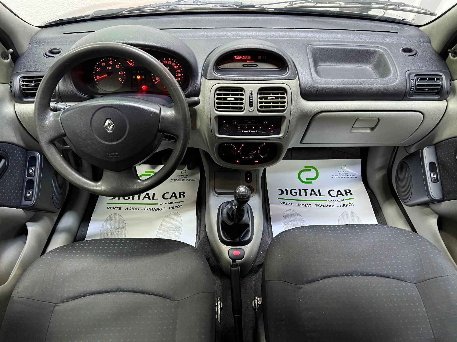 Renault Clio Classic Couleur beige à Sfax - Photo 18