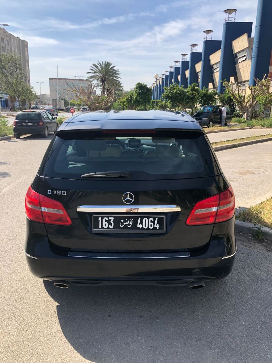 Mercedes-Benz Classe B à Tunis - Photo 2