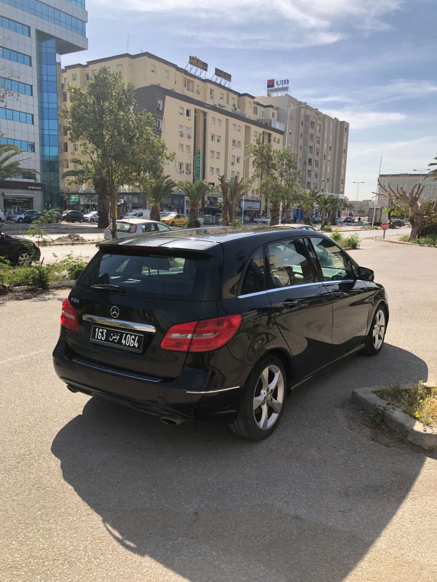 Mercedes-Benz Classe B à Tunis - Photo 1