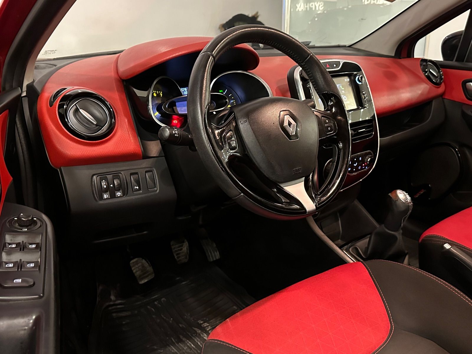 Renault Clio Dynamique à Tunis - Photo 4