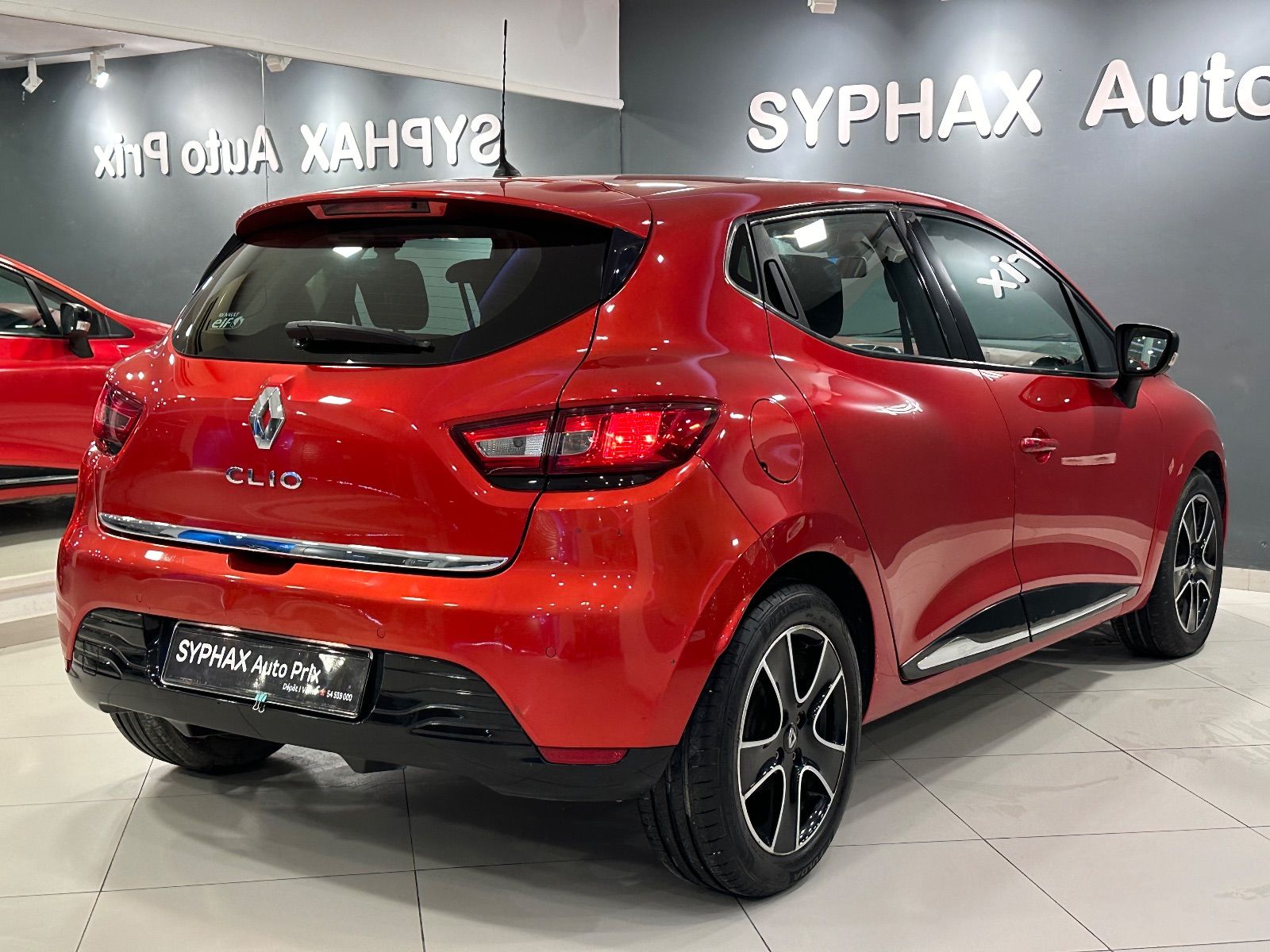 Renault Clio Dynamique à Tunis - Photo 1