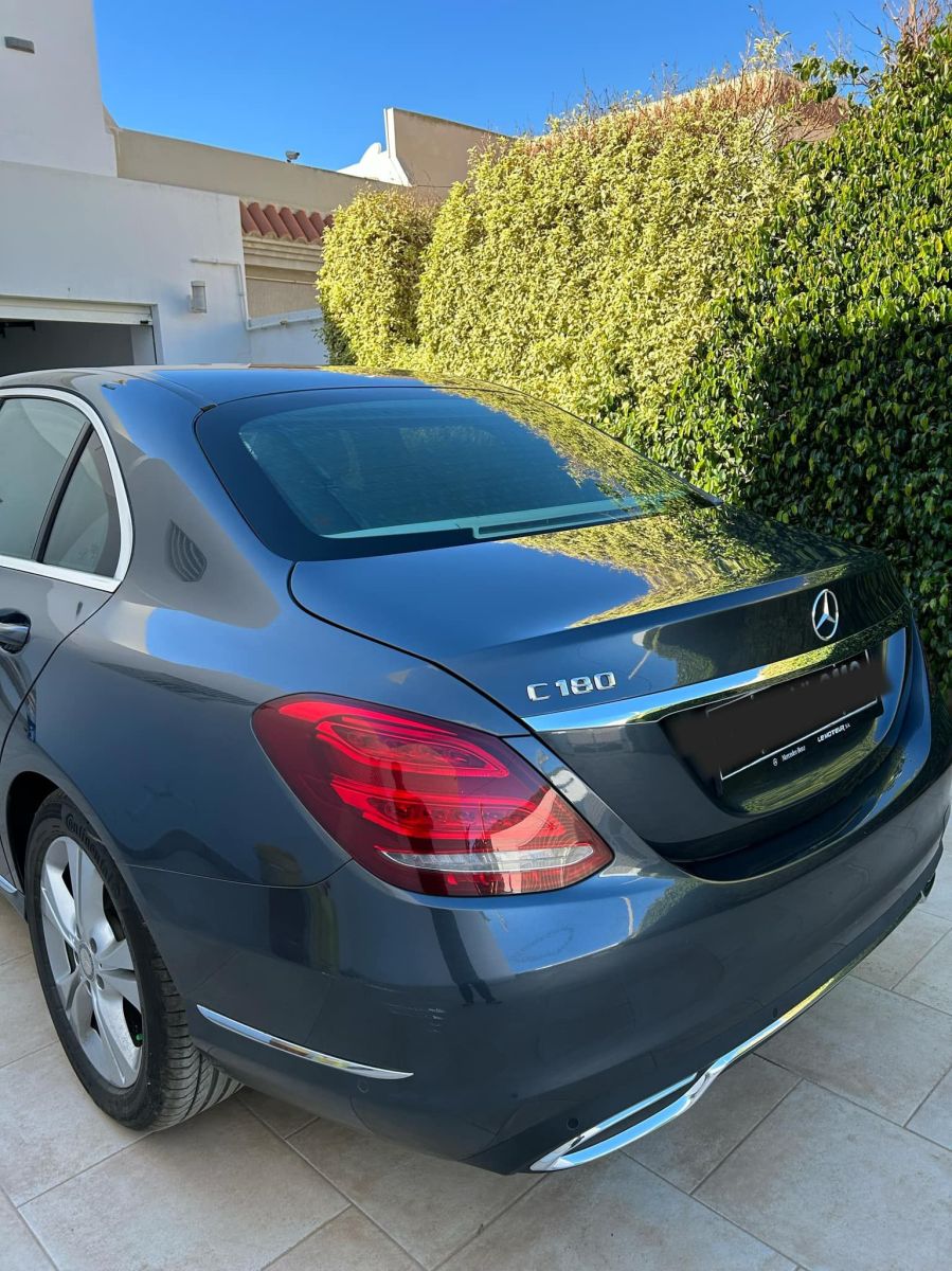 Mercedes-Benz Classe C à Tunis - Photo 3