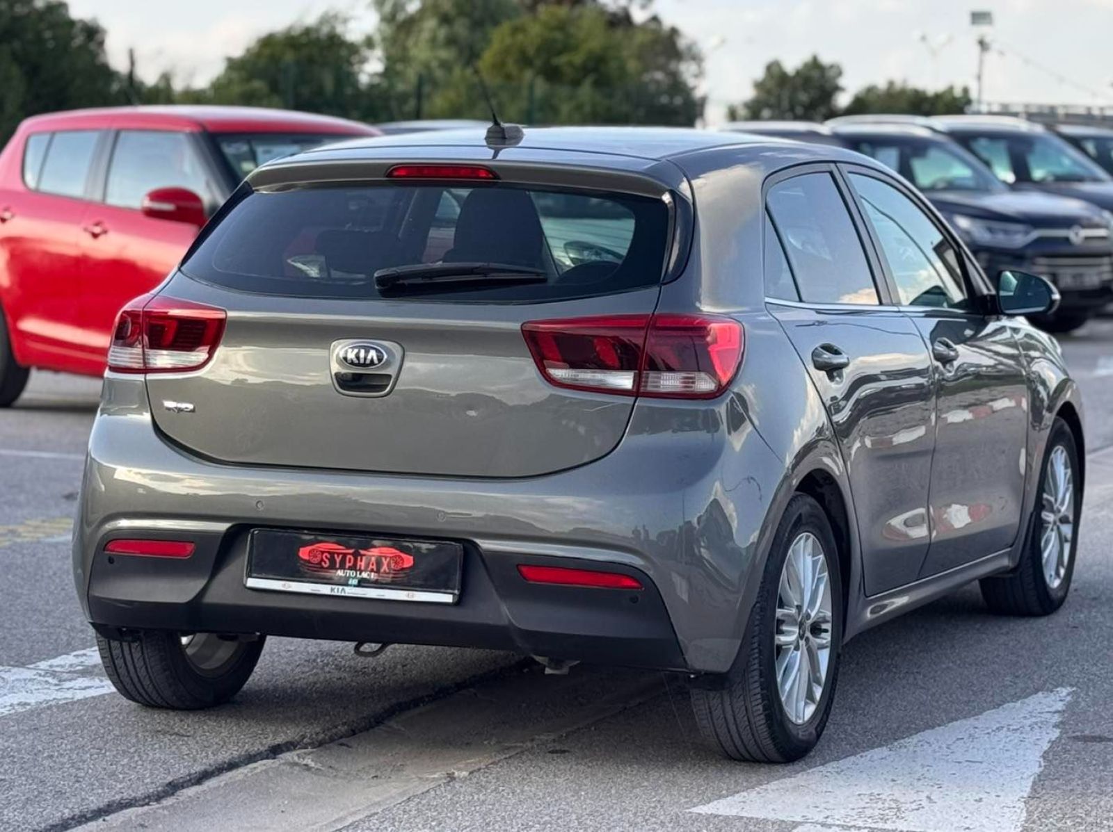 KIA Rio 5p SX Plus à Tunis - Photo 4