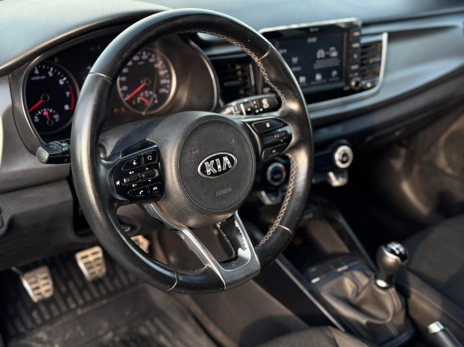 KIA Rio 5p SX Plus à Tunis - Photo 7
