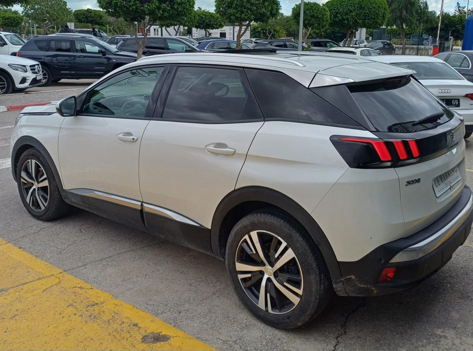 Peugeot 3008 GT-line à Tunis - Photo 5