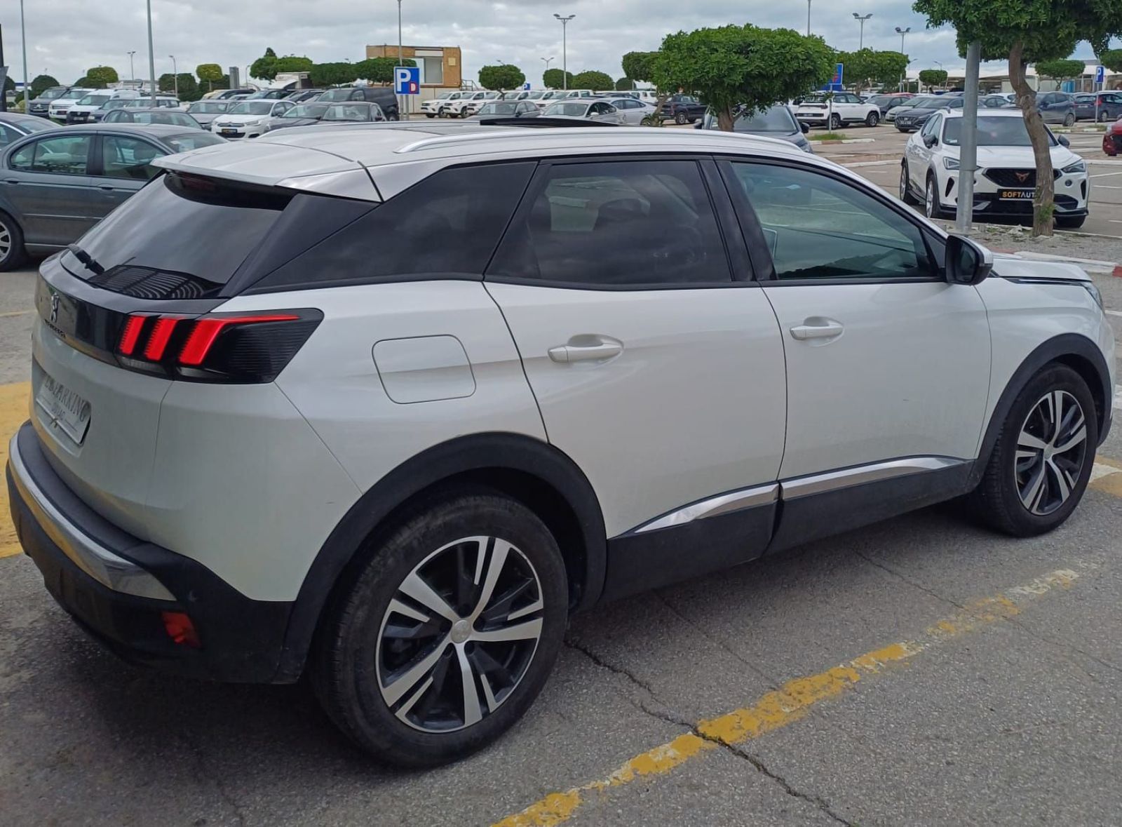 Peugeot 3008 GT-line à Tunis - Photo 4