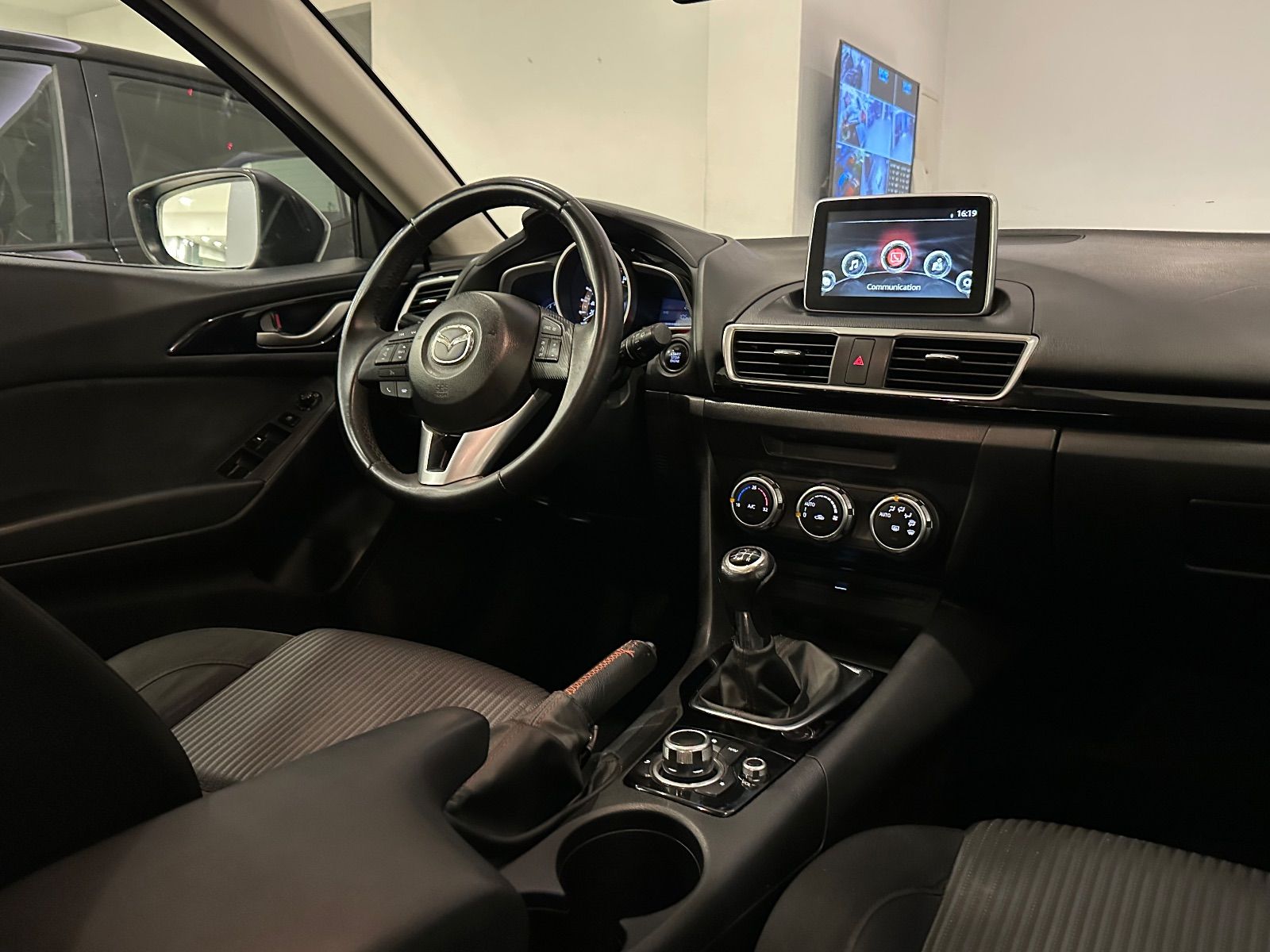 Mazda 3 à Ariana - Photo 14
