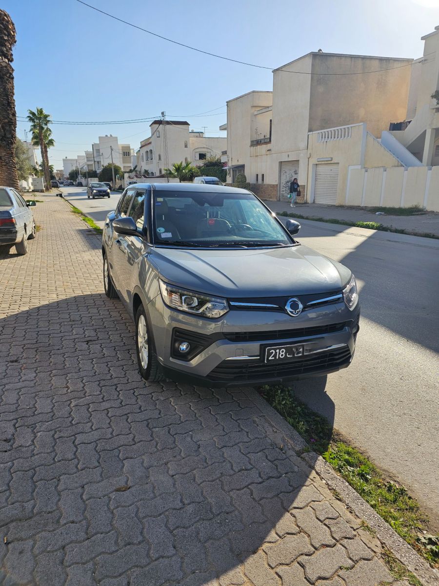 Ssangyong Tivoli Classy à Sfax - Photo 3
