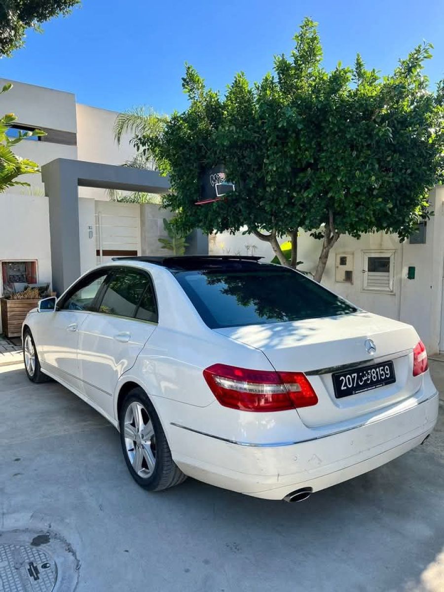 Mercedes-Benz Classe E 220 cdi à Sfax - Photo 3