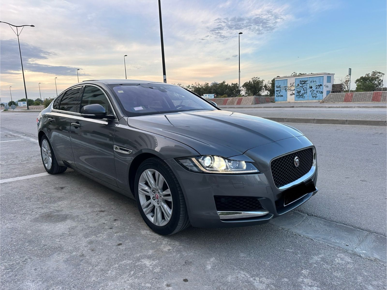 Jaguar XF Luxe à Tunis - Photo 3
