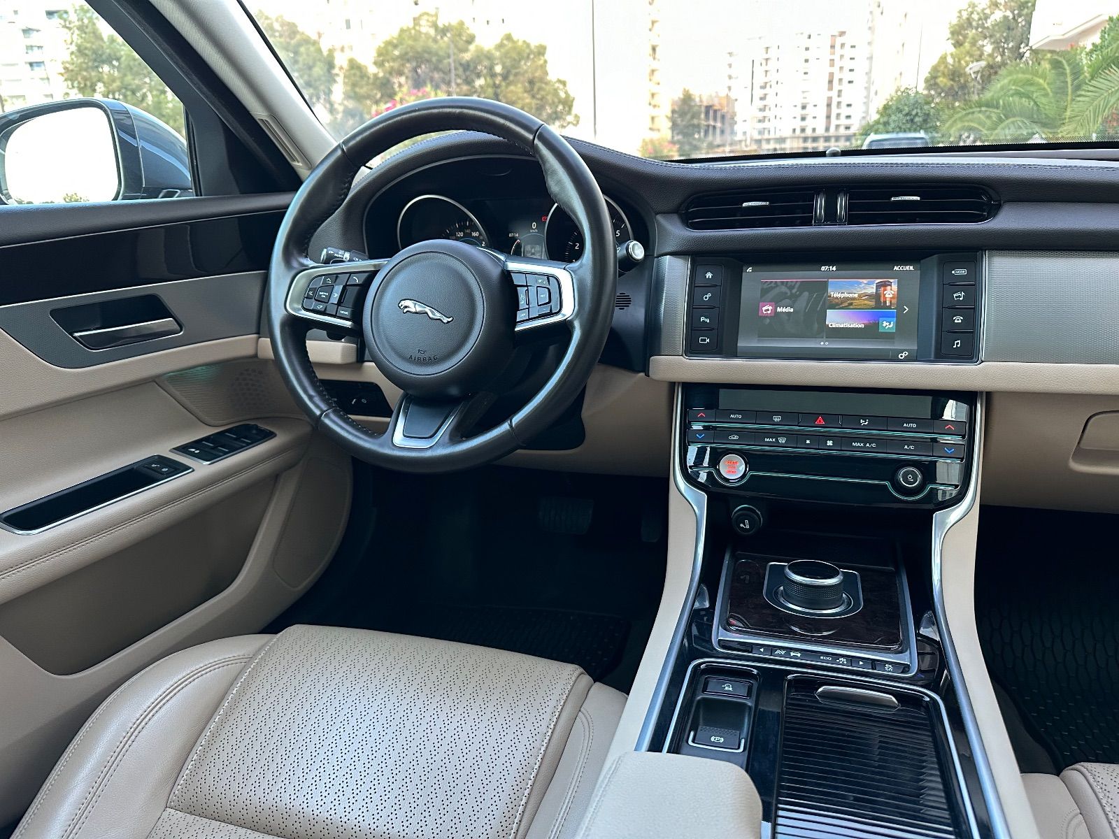 Jaguar XF Luxe à Tunis - Photo 9