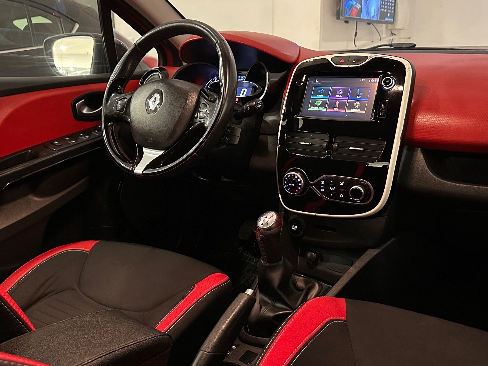 Renault Clio Dynamique à Ben Arous - Photo 11