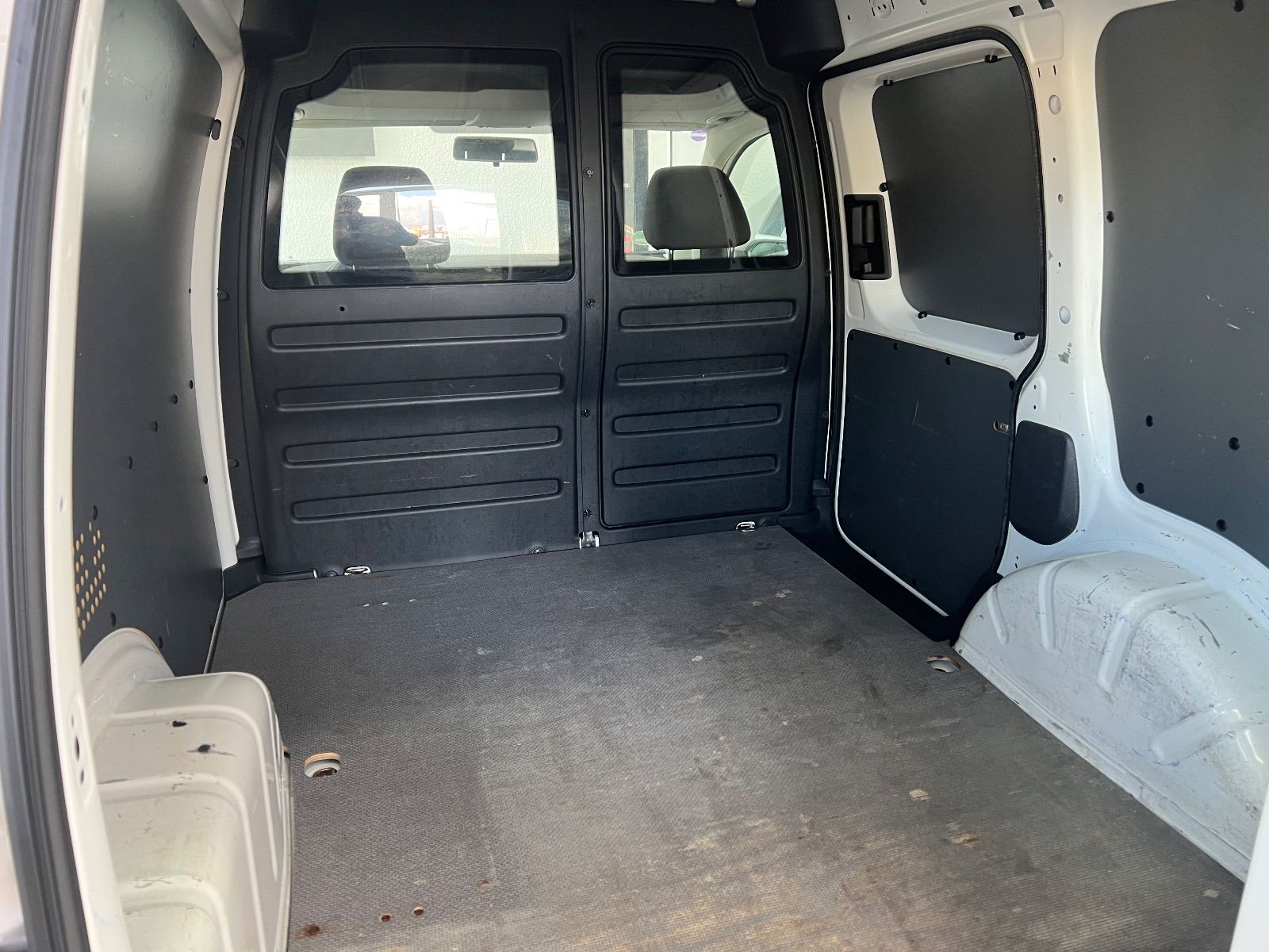 Volkswagen Caddy Prestige à Tunis - Photo 16