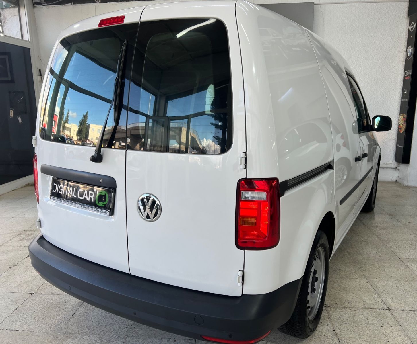 Volkswagen Caddy Prestige à Tunis - Photo 14