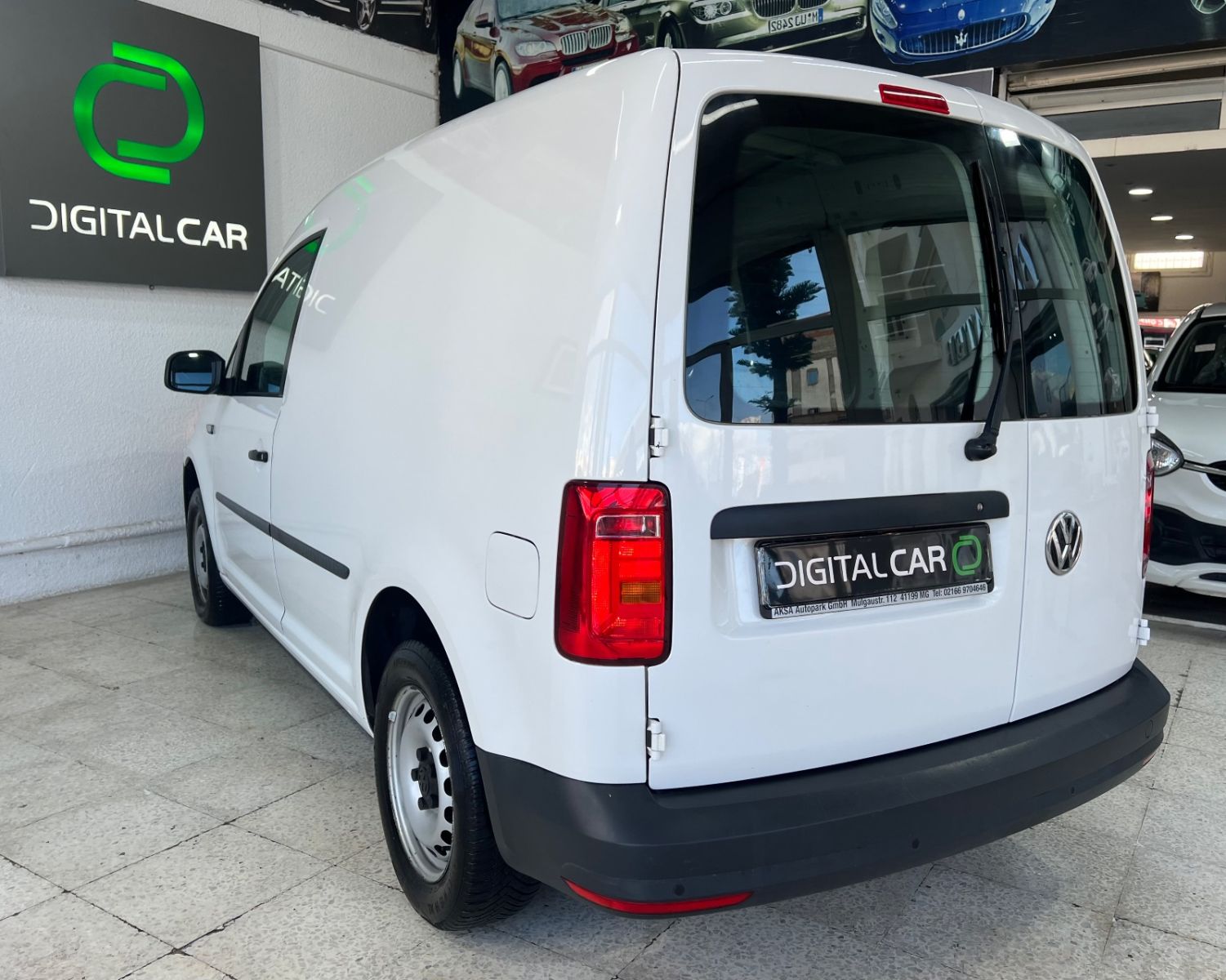 Volkswagen Caddy Prestige à Tunis - Photo 13