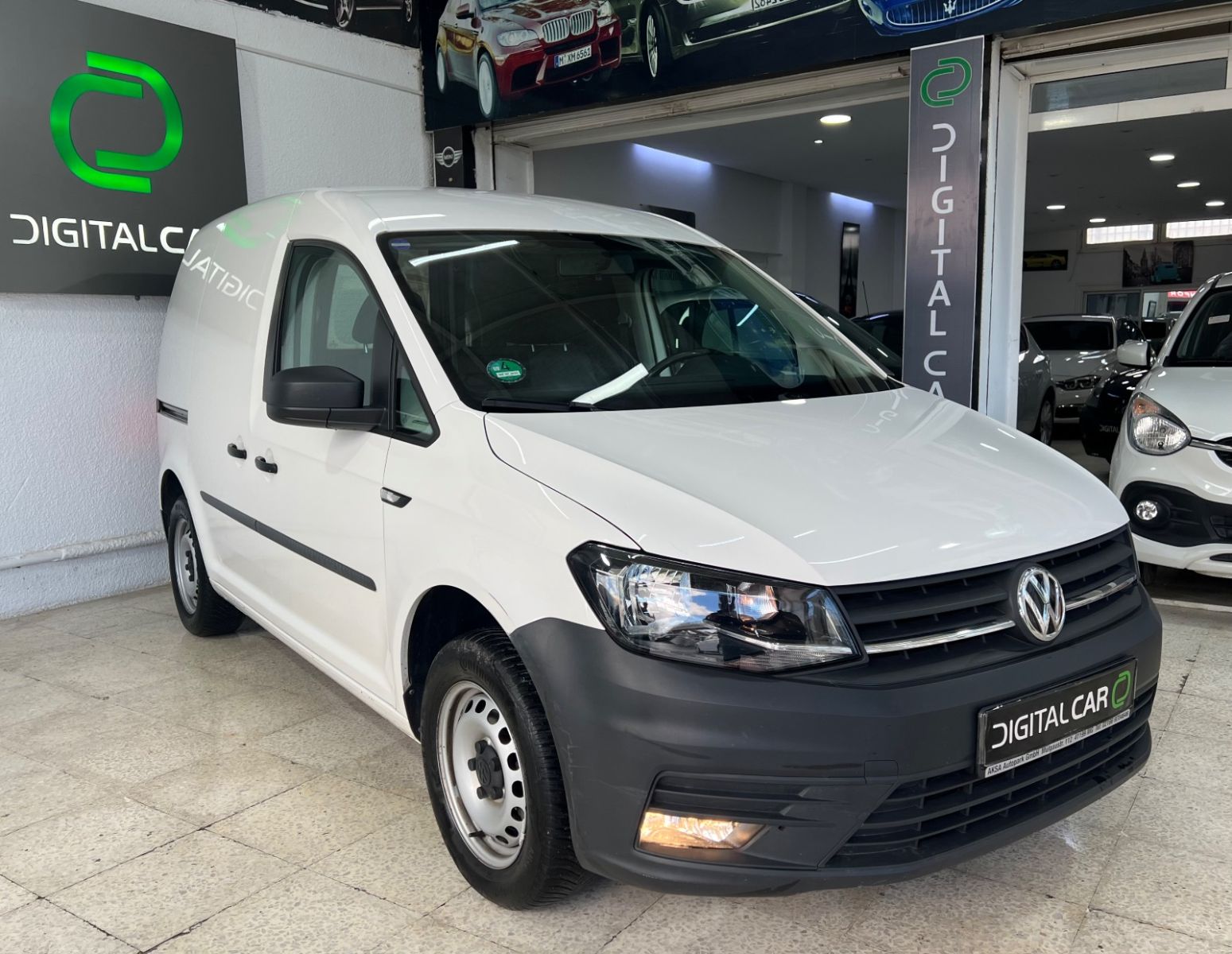 Volkswagen Caddy Prestige à Tunis - Photo 1