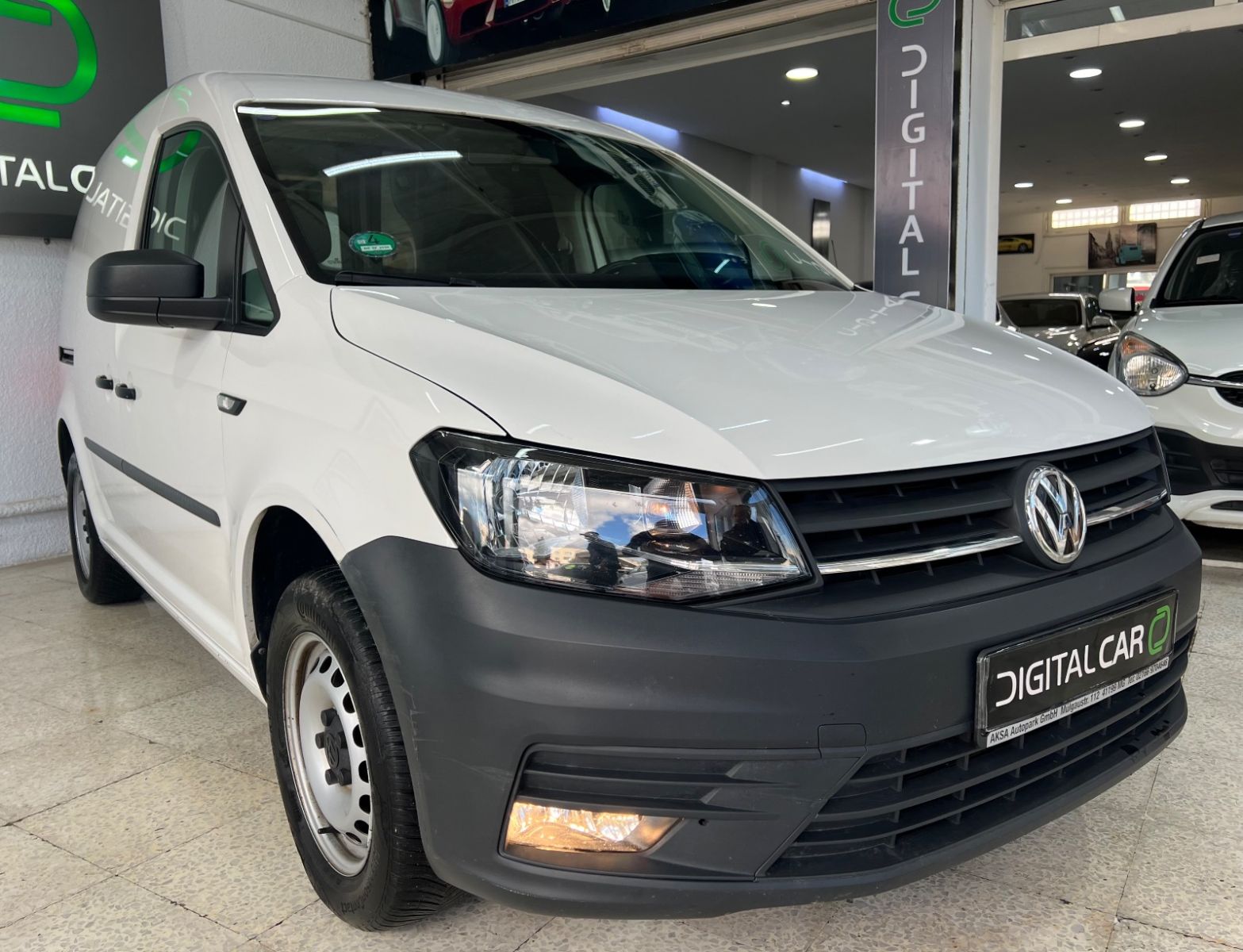 Volkswagen Caddy Prestige à Tunis - Photo 8