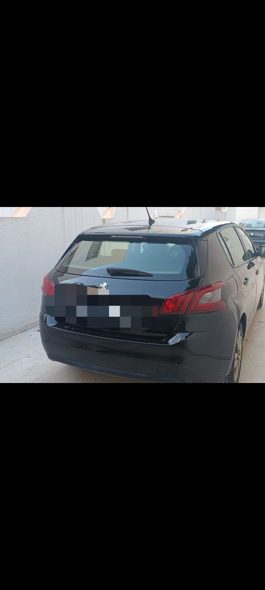 Peugeot 308 Active à Tunis - Photo 1