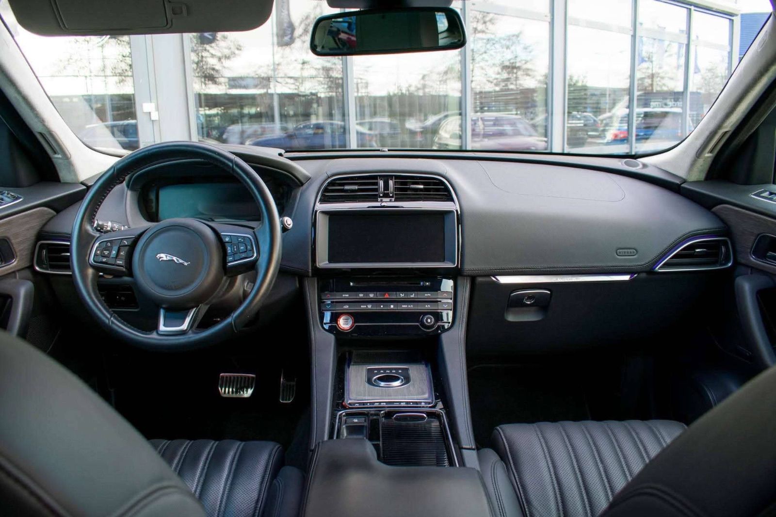 Jaguar F-Pace R_Dynamic à Tunis - Photo 20