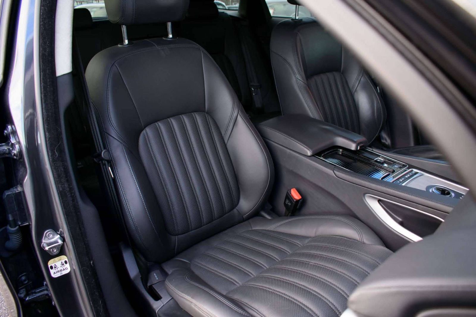 Jaguar F-Pace R_Dynamic à Tunis - Photo 15