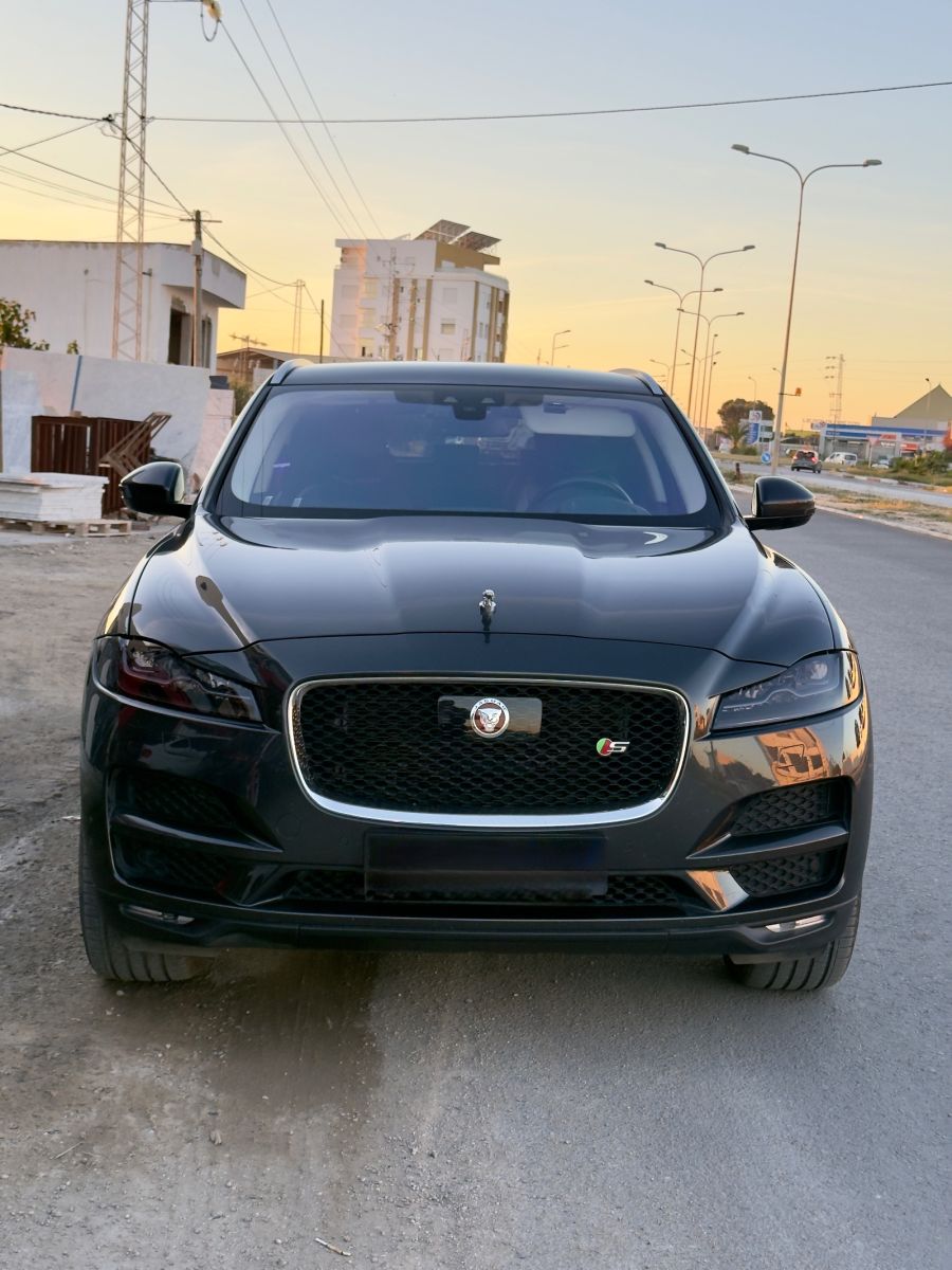 Jaguar F-Pace R_Dynamic à Tunis - Photo 1