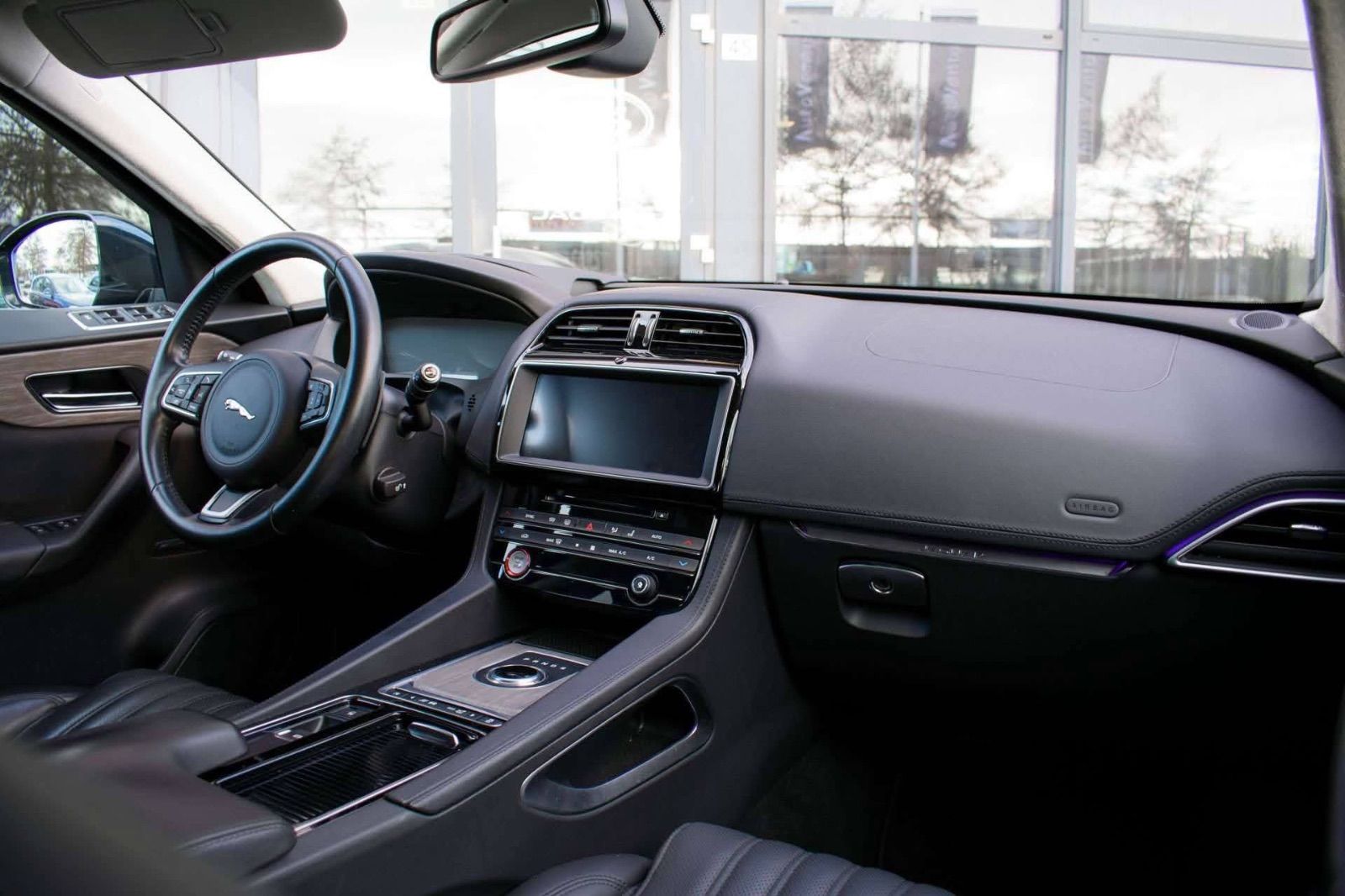 Jaguar F-Pace R_Dynamic à Tunis - Photo 16