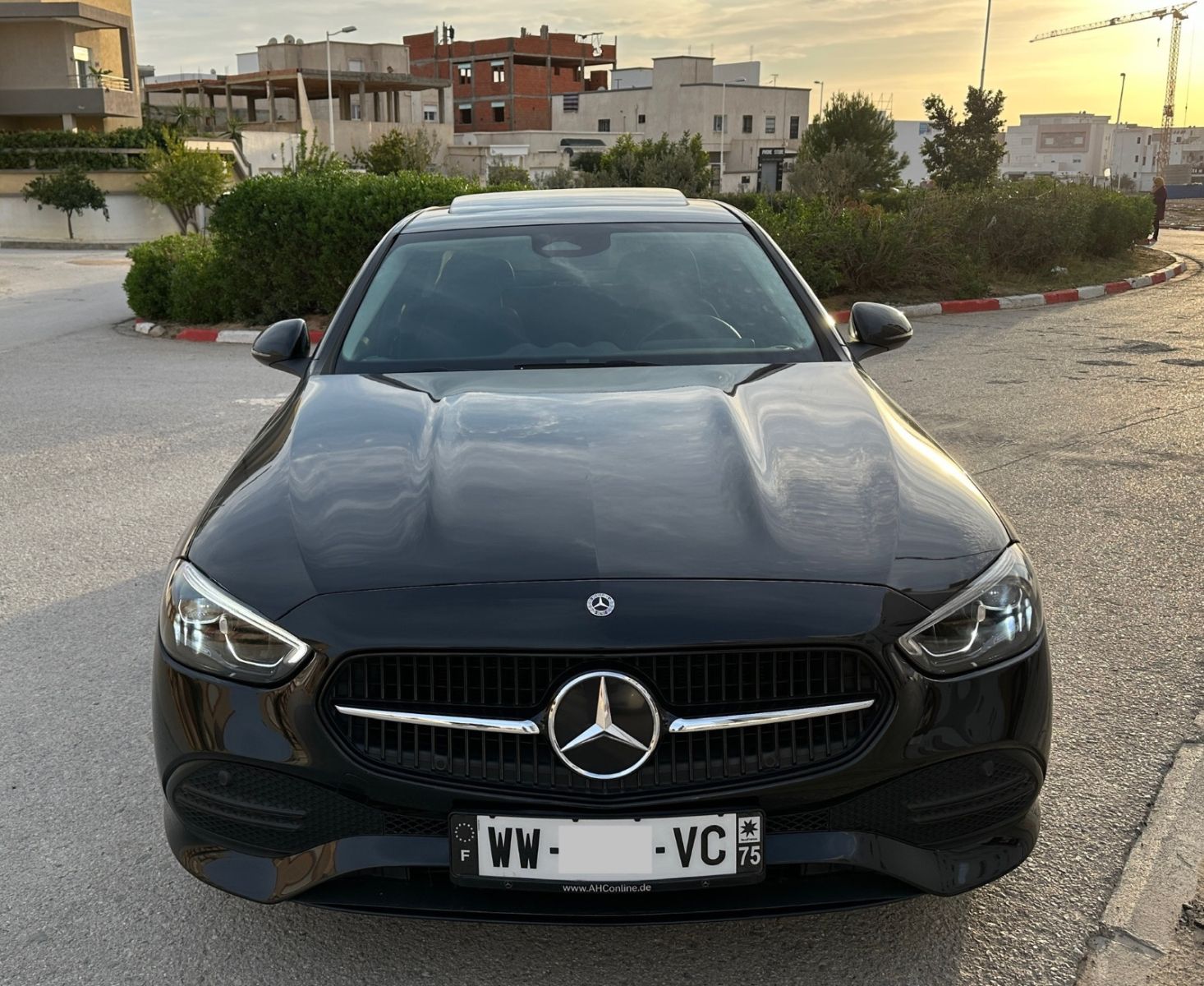 Mercedes-Benz Classe C AMG + à Tunis - Photo 1