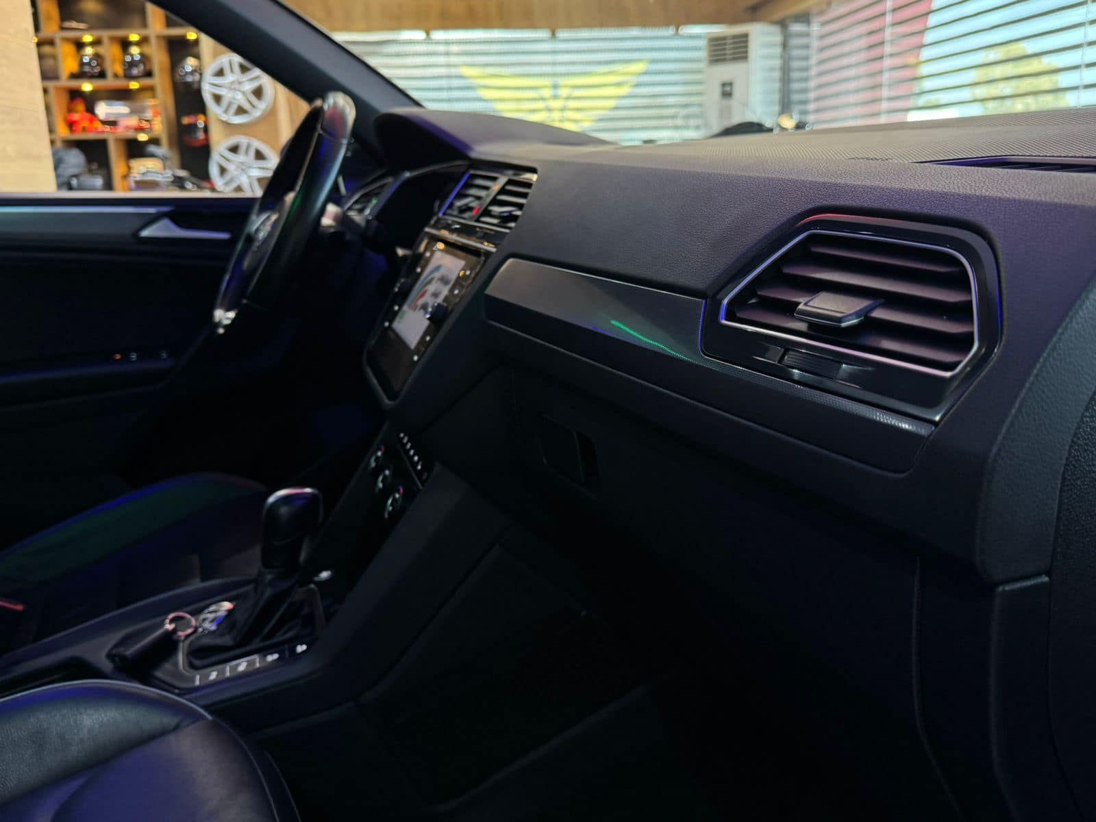 Volkswagen Tiguan R-Line à Ariana - Photo 6