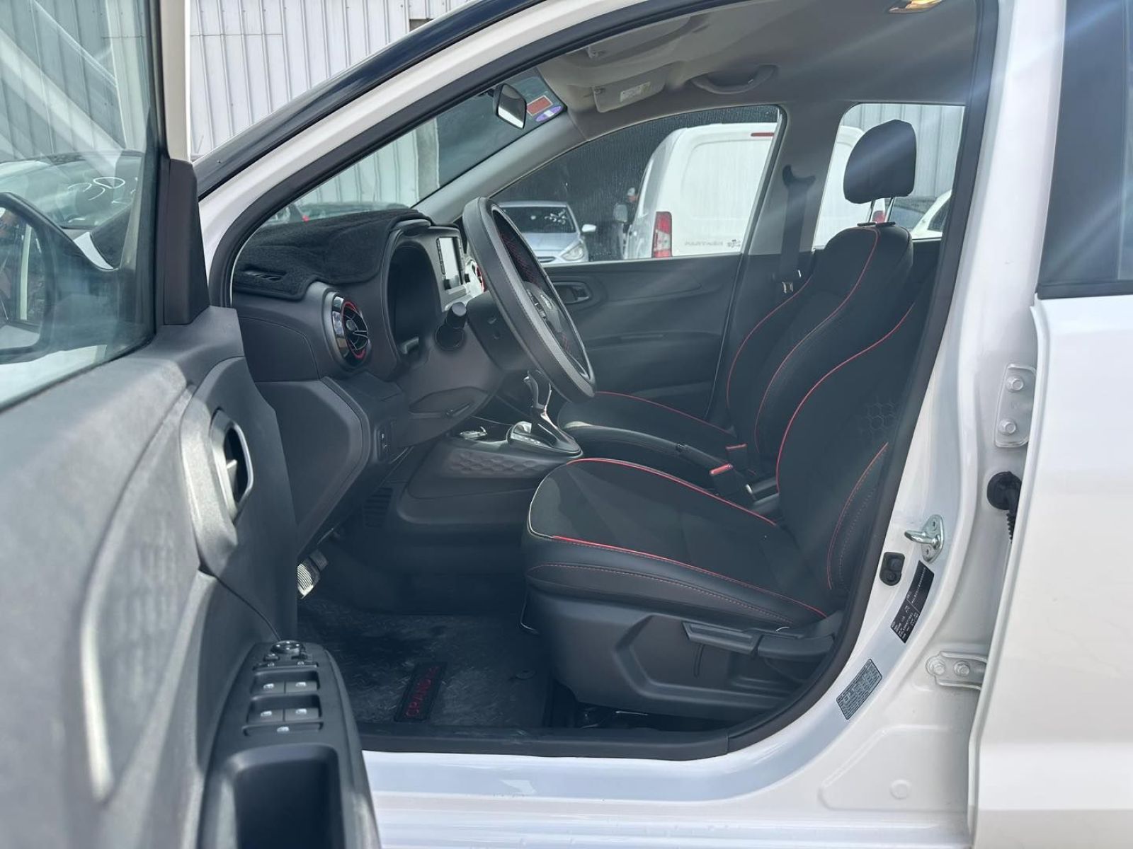 Hyundai Grand i10 High Grade à Tunis - Photo 6
