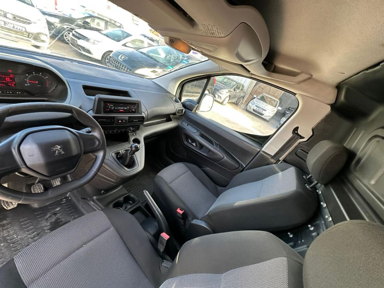 Peugeot Partner K9 à Ben Arous - Photo 8