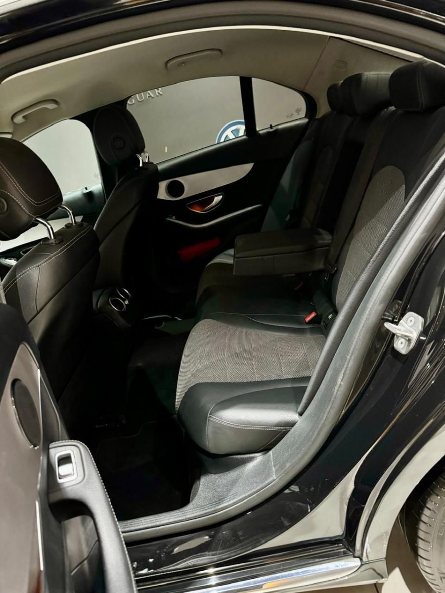 Mercedes-Benz Classe C AMG à Tunis - Photo 17