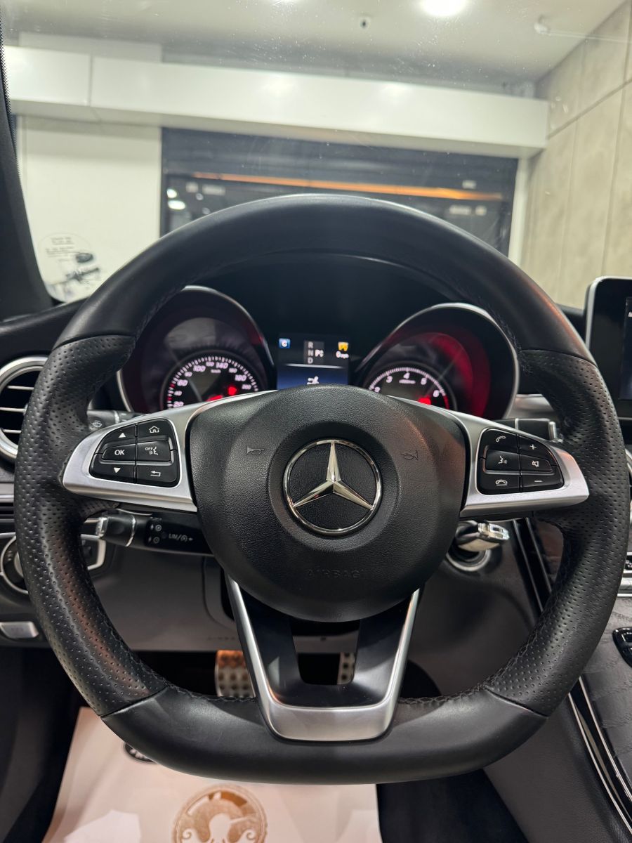 Mercedes-Benz Classe C coupé AMG à Tunis - Photo 12