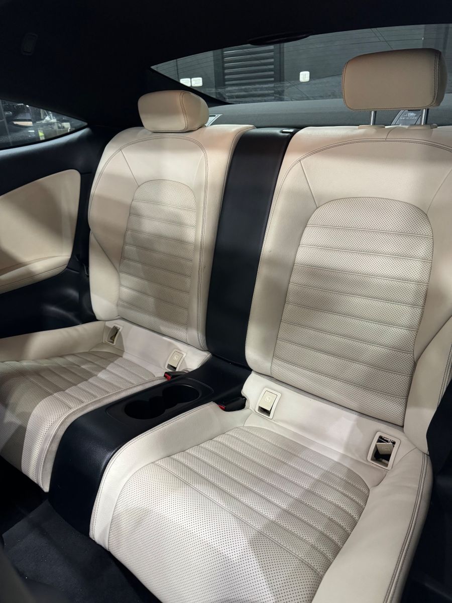 Mercedes-Benz Classe C coupé AMG à Tunis - Photo 15