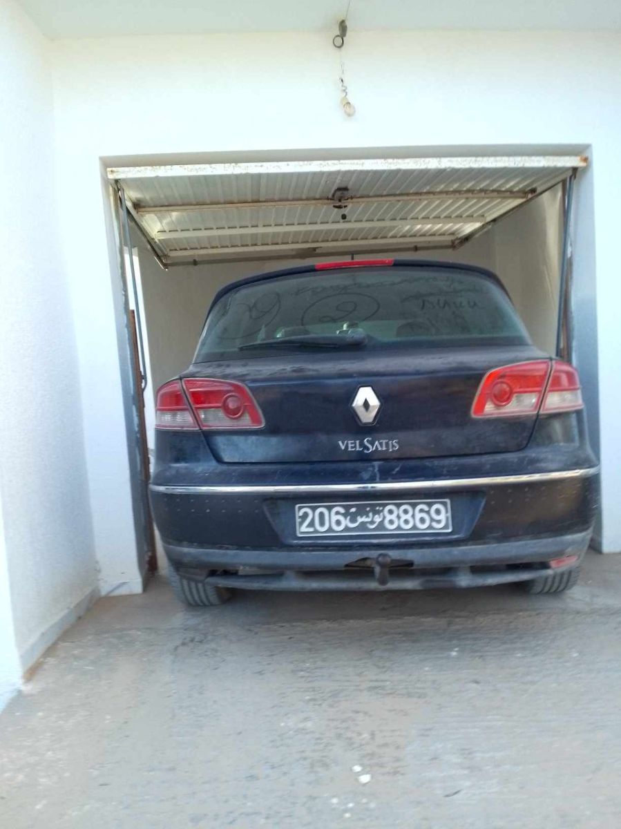 Renault Vel Satis à Tunisie - Photo 1